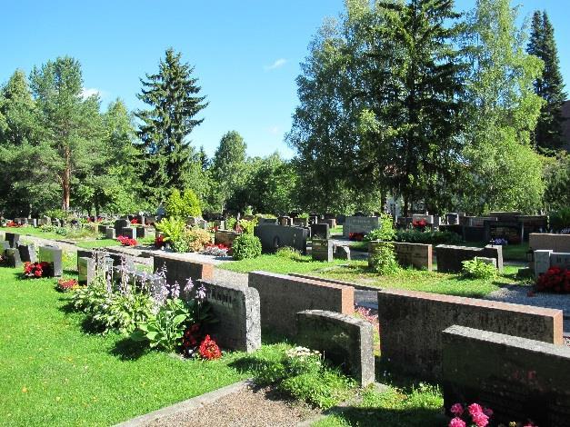 OSASTO C Osasto C sijoittuu hautausmaan itäsivulle, pääportin ja kirkon parkkipaikan portin välille. Osasto on perinteinen, suorakulmaisia matkalaukkukiviä sisältävä alue.