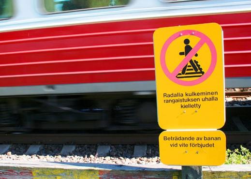 Suomen rautateiden tila 2015 sivu 19 / 31 Rautatieonnettomuuksissa kuolleet ja vakavasti loukkaantuneet Vuonna 2014 Suomessa kuoli rautatieonnettomuuksissa 6 henkilöä.