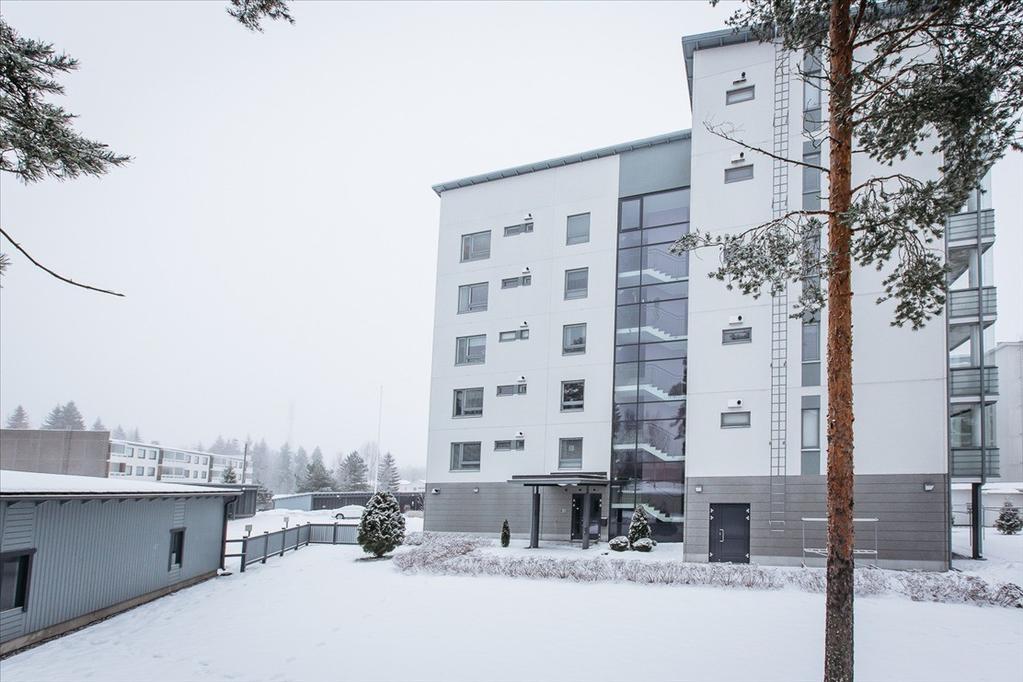 Todella siistikuntoinen ja hyvin pidetty asunto käytännöllisellä pohjaratkaisulla.