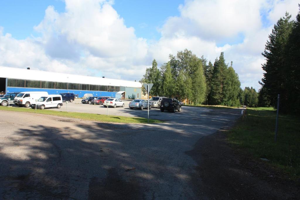 Lastaajantien ja Tenetinkujan risteysalue sekä Suokone Oy:n parkkipaikka Hanke poikkeaa voimassa olevasta Vuokatin yleiskaavasta korttelin 535 tonttien 8-11 käyttötarkoituksen osalta.