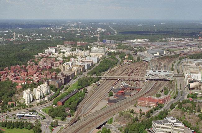 23 3.2 Suunnittelualue 3.21 Alueen yleiskuvaus Pasila sijaitsee noin kolmen ja puolen kilometrin päässä Helsingin keskustasta pohjoiseen.