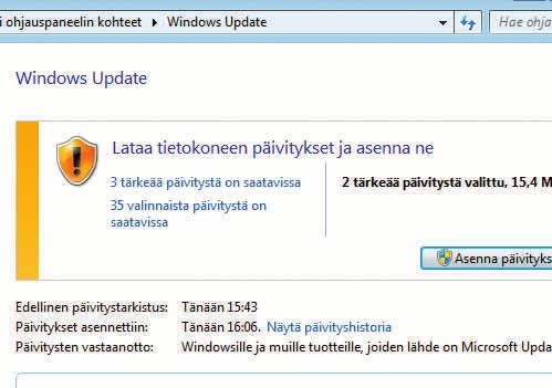 Punainen väri Windows Update (tärkeä) -kohdassa kertoo, että asialle on parasta tehdä jotain. Toimintokeskus ilmoittaa, että Windows Update pitää ottaa käyttöön. Napsauta Muuta asetuksia -painiketta.