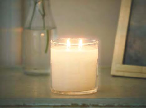 Luo oma tuoksuyhdistelmäsi yhdessä suosikkisomisteesi kanssa se tuo sisustukseen persoonallista tyyliä. Kynttilät ja liekittömät tuotteet levittävät kotiisi lumoavaa tuoksua.