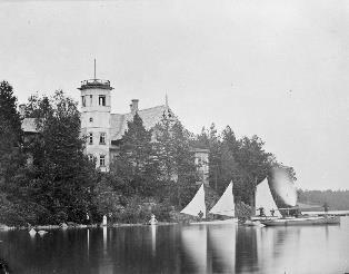 olemassa. Oikealla ylhäällä puutarha- ja puisto 1930-luvun alkuvuosina.