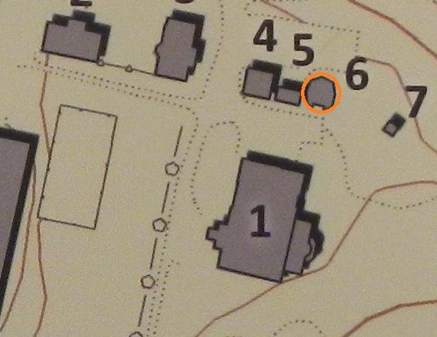 RAKENNUS 6: MAAKELLARI KUVAUS (historia ja nykytila) Rakennus sijoittui ennen osaksi kartanon talouspihaa.