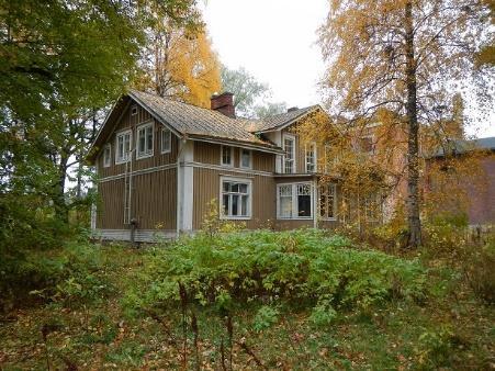 1920-luvulta, umpikuistin päällä mahdollisesti ollut parveke rakennushistorialliset arvot Rakennushistoriallinen, asutus- ja sosiaalihistoriallinen arvo Rakennushistoriallisesti ja
