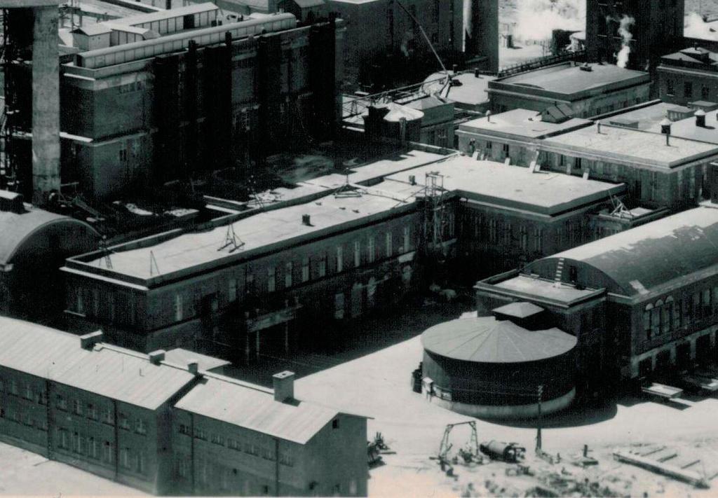 Sen alla navetta vuoden 1970 ilmakuvassa.