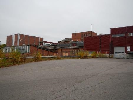 Pinta-ala Julkisivumateriaalit Kantava rakenne Ominaispiirteet, tyyli ja erityispiirteet Säilyneisyys Kate saumapelli, bitumikermi Vuoraus vuoraamaton Sokkeli betoni, luonnonkiviharkko, harmaa