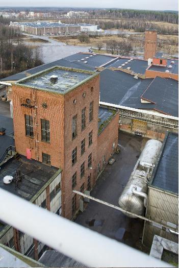 Ominaispiirteet, tyyli ja erityispiirteet Säilyneisyys KULTTUURIHISTORIALLISET ARVOT Arvoluokat Rakennus 1940-luvun funktionalistishenkisen teollisuusrakennuksen maisemallisesti ja