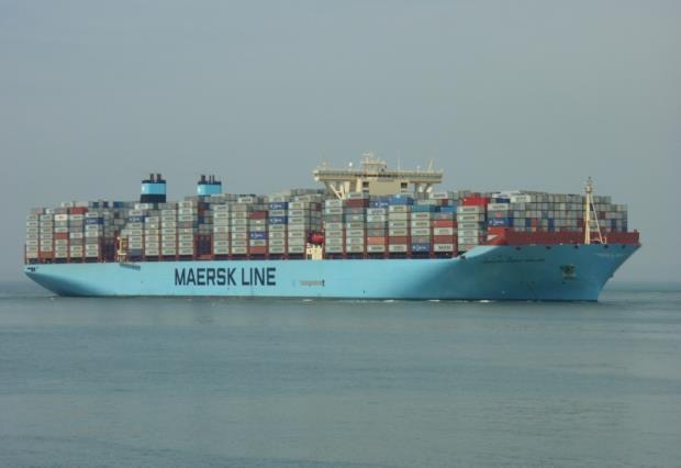 Kuva 6. Konttilaiva Maersk Mc Kinney Moller (Maritime connector, s.a) Toistaiseksi suurin konttilaiva pystyy kuljettamaan jopa yli 20 000 kpl 20 jalan kontteja (Navigator, 2017). 3.2.4 Muita alustyyppejä Irtolastialukset kuljettavat mm.