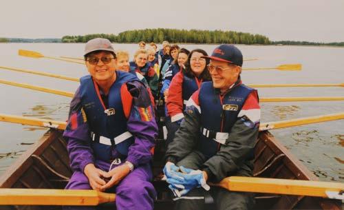 Kirkon nuorisotyön ammattilaisten kouluttaminen ja työ sodan jälkeisessä monien sosiaalisten ongelmien Suomessa on merkinnyt poikkeuksellisen arvokasta panosta, jonka luterilainen kirkko on tuonut