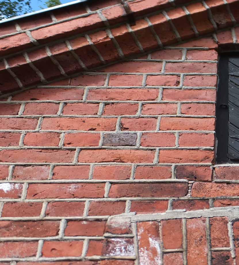SISÄLLYS JOHDANTO 3 LYLYN KYLÄ 4 LYLY VANHOJEN KARTTOJEN KERTOMANA 6 NYKYTILA JA ARVOT 10 SUUNNITELMA 12 TOIMENPITEITÄ 18 YHTENÄISET RAKENTEET 22 KYLÄN MARKKINOINTI 24 Kirjoittajat: Jutta Ahro ja