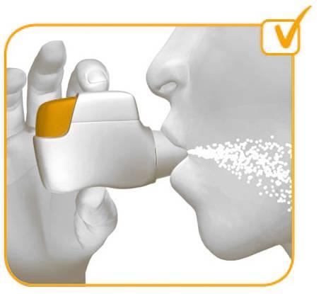 Tämä voimakas, syvä sisäänhengitys vetää lääkeaineen inhalaattorin läpi keuhkoihisi. VAROITUS: ÄLÄ PIDÄ ORANSSINVÄRISTÄ PAINIKETTA ALAS PAINETTUNA SISÄÄNHENGITYKSEN AIKANA.