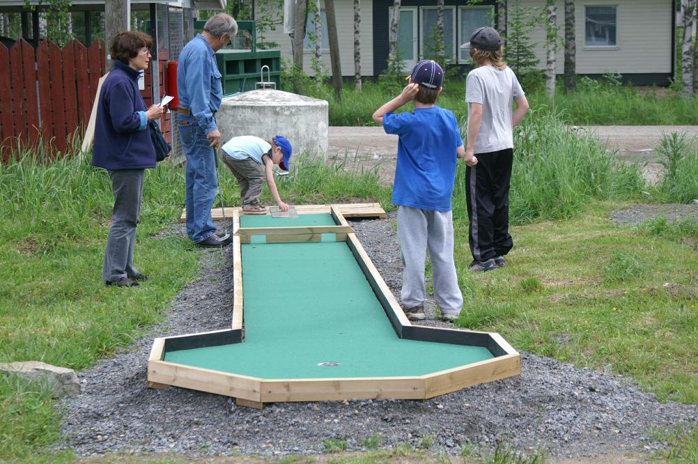 Toisen tapahtuman yhteydessä kisailtiin Uuraisten minigolf-mestaruudesta TUKEVA-hankkeen ansiosta