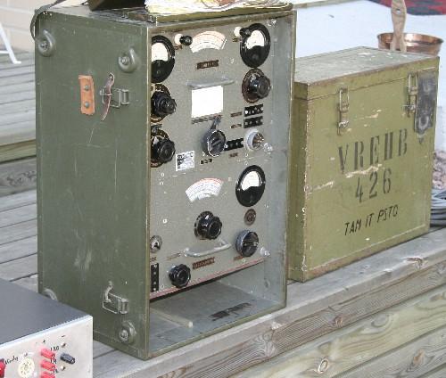 B-radio, VREH, Bertta VREH oli armeijakunnan, divisioonan ja rykmentin kenttäradio. Valmistaja Helvar Oy. Prototyyppi juontaa jo 1920-luvulle. Perusmalli valmistui 1939.