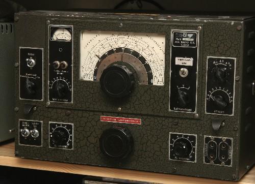 Vastaanotin VRLK, Veera VRLK on ASA Radio Oy:n valmistama liikennevastaanotin, jonka suunnittelun pohjana oli amerikkalainen National NC-100XA. 1.sarja (10kpl) valmistui 5/1943.