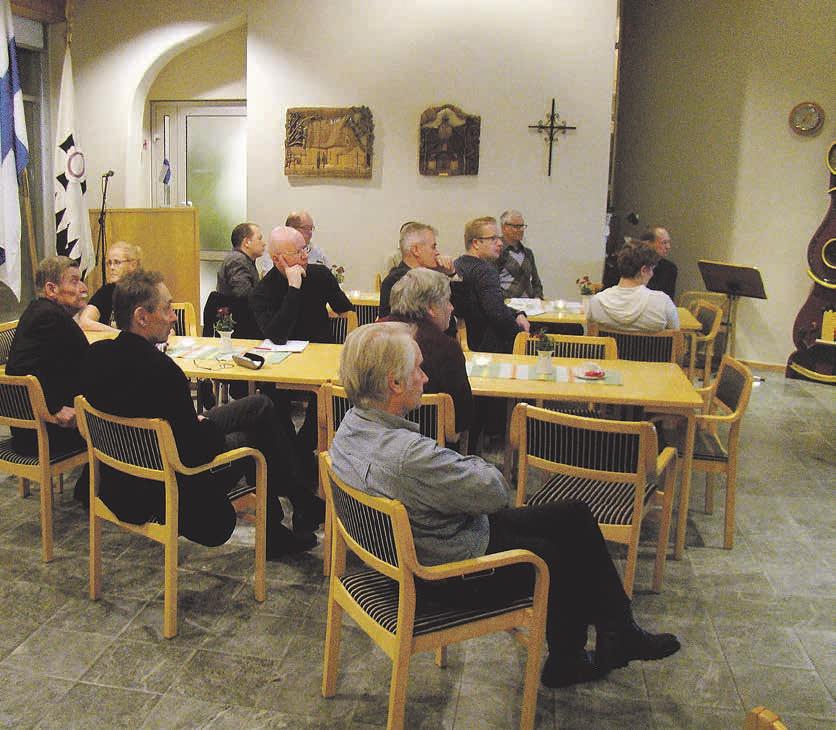 Itse kokouksessa hyväksyttiin tulevan vuoden toimintasuunnitelma ja talousarvio. Toimintasuunnitelmaan kirjattiin perinteisten asioitten rinnalle jäsenhankinta- ja huolto sekä tiedotusasiat.