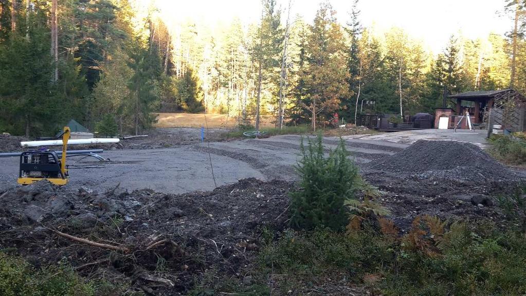 21 Aikataulun suurimman haasteen aiheutti lattian valaminen ennen talven pakkasia. Lattia valettiin hieman toisenlaisessa järjestyksessä, miten yleensä rakennustyömailla nähnyt.