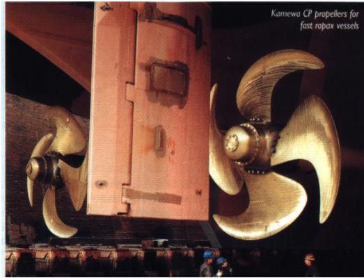 perälaivan muotoa: epäsymmetriset bulbiperät alavirtausperät vastakkain pyörivät potkurit laivan kulkuasennon ja pinnankarheuden vaikutus tehotarpeeseen 80-luvulla laivan akustisen