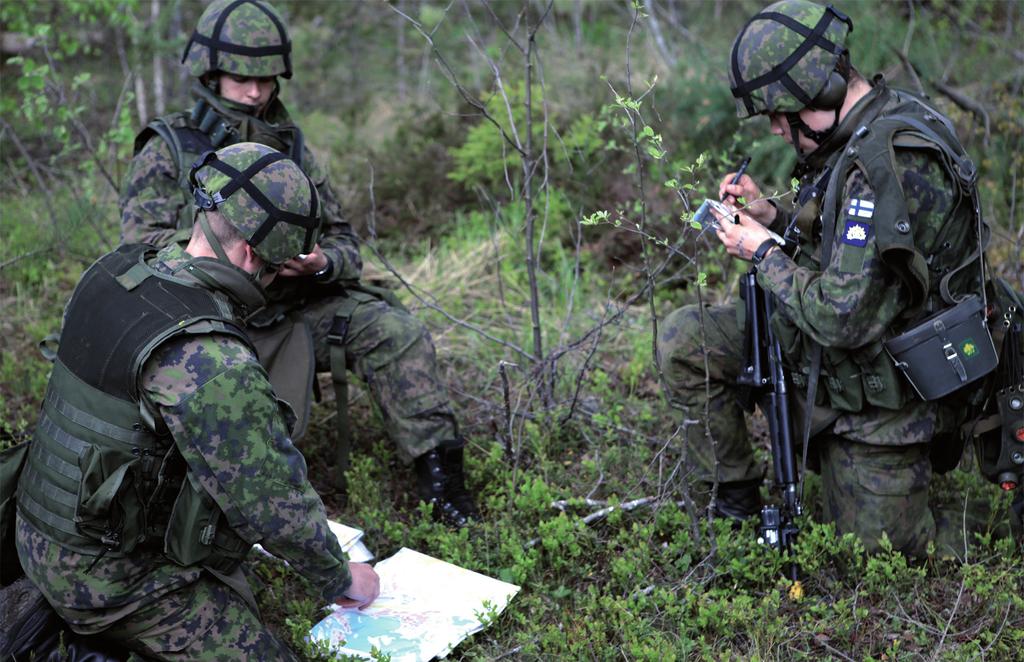 2 Sotatieteiden huipulla Maasotakoulussa korostuu käytännön harjoittelu.