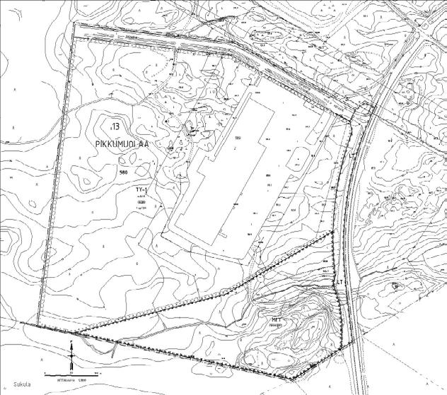 Torronsuon Natura-alueella tavattavat luontodirektiivin liitteen I luontotyypit ovat humuspitoiset järvet ja lammet, runsaslajiset kuivat ja tuoreet niityt*, kosteat suurruohoniityt, keidassuot*,