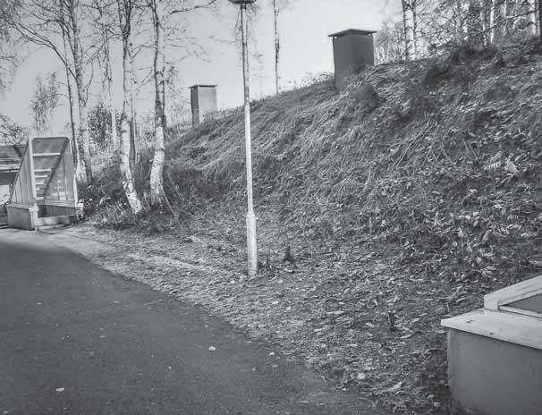 Kenraalimajan ilmasuojabunkkeri (Luftschutzbunker), joka nykyisin on viereisen taloyhtiön käytössä. Kuva: Kalevi Mikkonen. tai useampi taistelupesäke, joista ei enää ole mitään jäljellä.