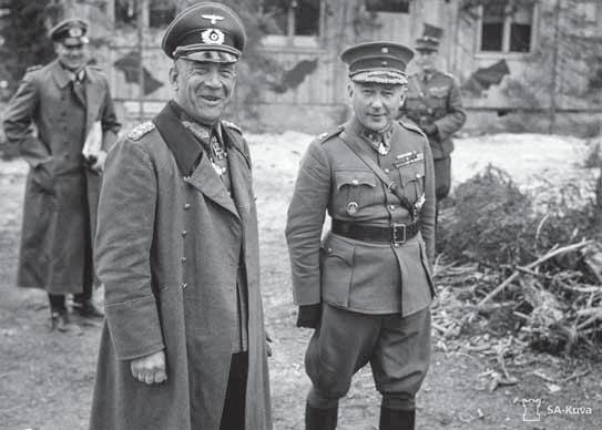 Kenraalit Nikolaus von Falkenhorst ja Hjalmar Siilasvuo. Kuva: SA-kuva. kia Hitler varmaankin nimitti hänet Lapissa toimineen armeijan komentajaksi.