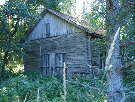 Pirhanperän palstan kohdalla on maakuntakaavassa merkittävä rakennetun ympäristön kokonaisuus (srr