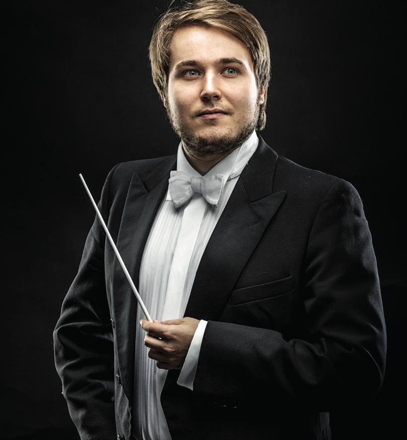 Erkki Lasonpalo on opiskellut orkesterinjohtoa muun muassa Jorma Panulan ja Leif Segerstamin johdolla. Kapellimestaridiplomin hän suoritti Sibelius-Akatemiassa keväällä 2012 erinomaisin arvosanoin.