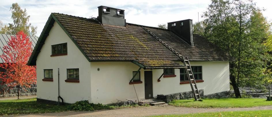 (Lauri Putkonen) Pesutuparakennus. Koivukujan päiväkoti Koivukujan päiväkodin tiloissa on toiminut alun perin Antti Ahlströmin perustama Noormarkun ensimmäinen kansakoulu.