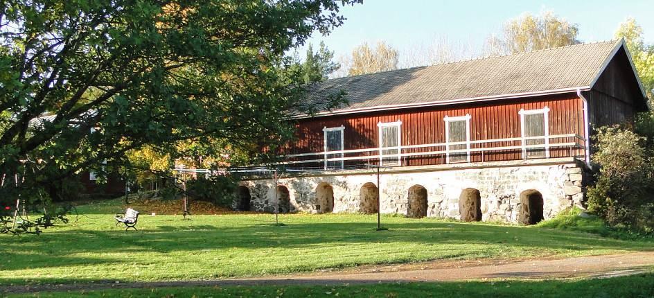 38 Lönegrenin aikakaudelta 1860-luvulta, mutta kellarit ovat joka tapauksessa havaittavissa vuoden 1878 kartassa.