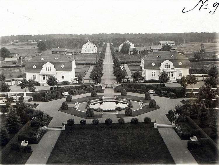 (Eeva Sinerjoki) Pääkonttorin suunnittelupiirros vuodelta 1922. SatM.