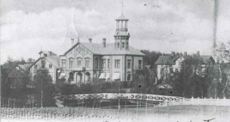 49 Vainiolan silta Vainiolan silta on rakennettu jalankulkijoiden ja maiseman ihailijoiden käyttöön alkujaan 1800-luvulla.