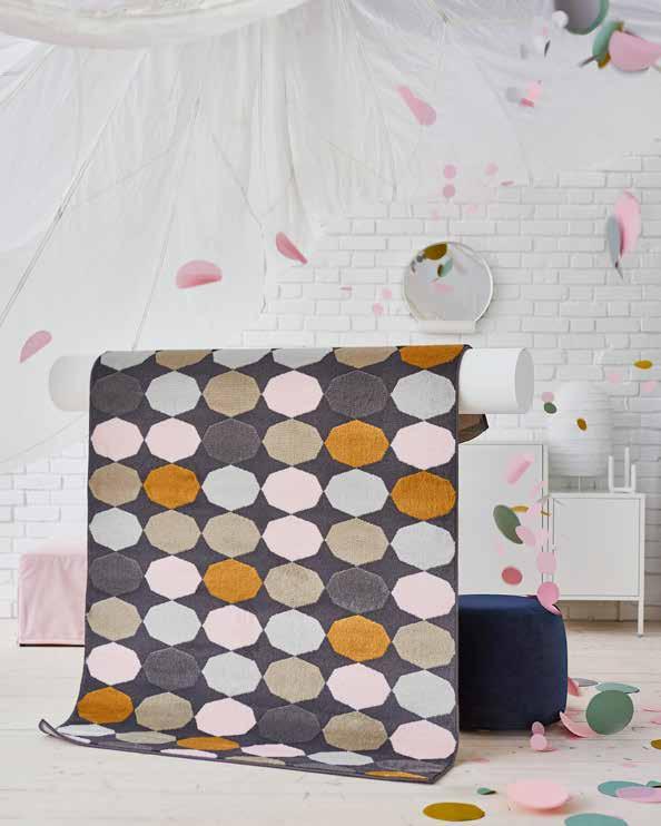 IKEA PRESS KIT / FEBRUARY 2018 / 12 PH148220 TORRILD-MATTO Matto sitoo huoneen sisustuselementit tyylillisesti yhteen. Matalanukkainen TORRILD-matto selviytyy tehtävästä kuin leikiten.