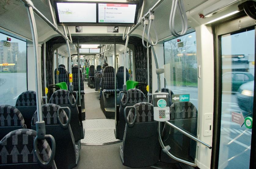 Superbussien ja tavallisten bussien yhteispysäkit ovat 40 metrin pituisia.