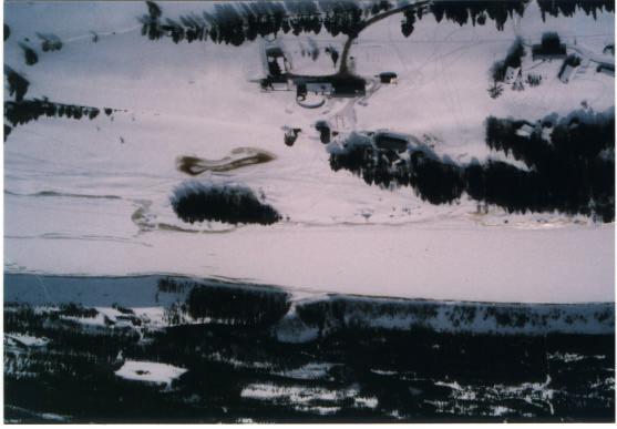Kuva 18. Jäätilannetta Viirinkylässä talvella 1998.