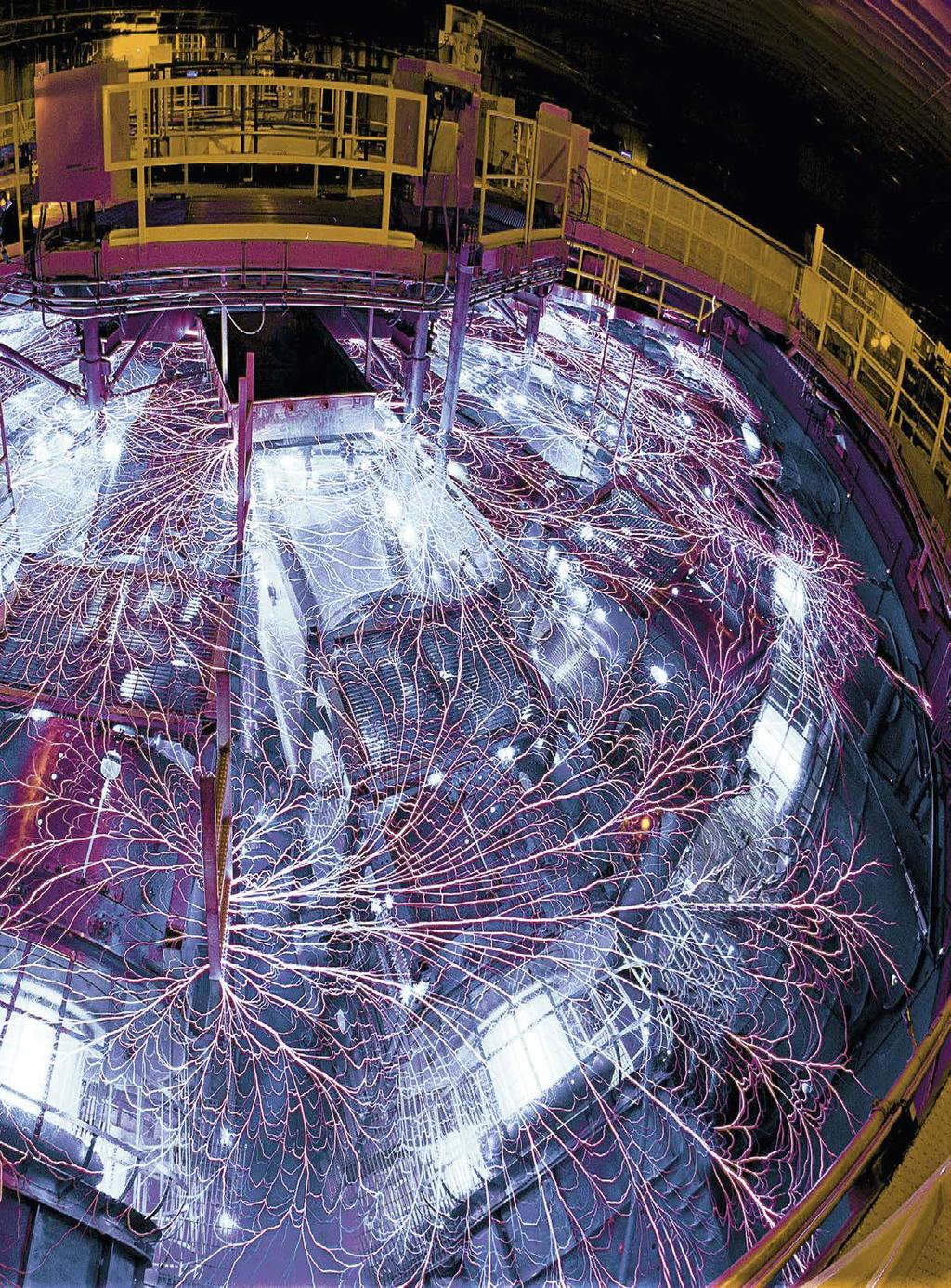 Sandia Labs University of Texas Helion energy muut Vetyatomeja sulautetaan sähkövoimalla. Reaktori polttaa ydinjätettä.