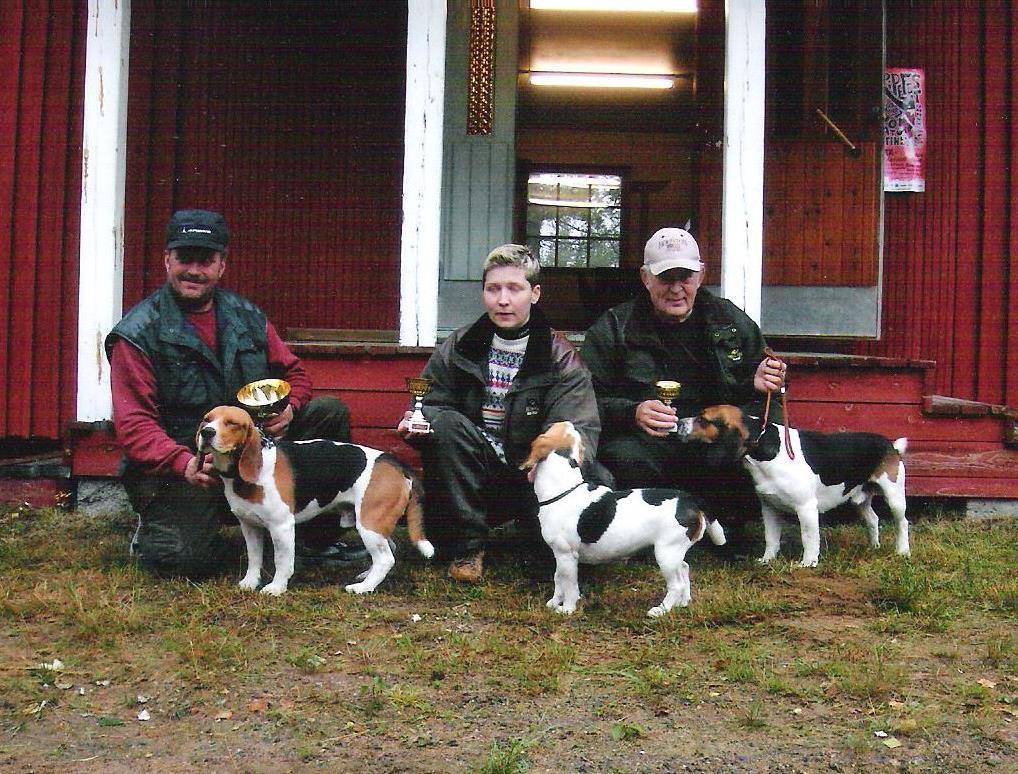 Ystävyysottelut Suur-Savon Beagle ry järjestää vuorovuosin Ystävyysottelun Pohjois-Savon, Pohjois-Karjalan ja vuodesta 2012