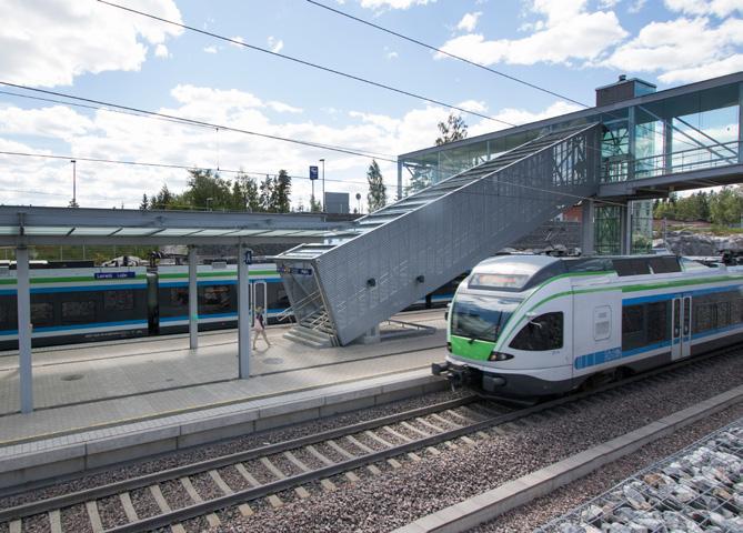 Valtaväylien läheisestä sijainnista huolimatta mukavan automatkan päästä löytyy myös ipoonkorven kansallispuiston korpien hämy sekä mainiot sieni- ja marjamaastot.