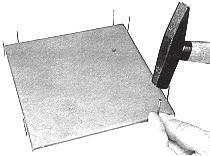 The cutter can be adjusted from diameter 0 mm to 90 mm. Important! Operate drill at low number of revolutions, max. 400 rpm. Do not drill in hard-burnt or sintered material.