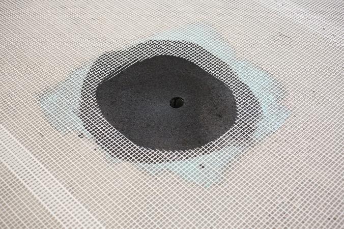Käytettävät materiaalit ja työmenetelmät Mastiksieristys Mastiksieristys vaatii paineentasausverkon ja paineentasausputket.