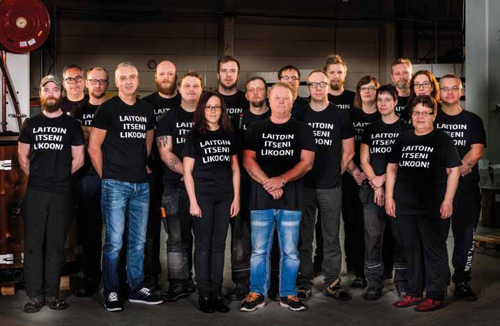 Kokoa pihasi tyyliin sopiva näköeste tai tuulensuoja kylpytynnyrille. Viherseinäksi Triholdy-kokonaisuus muuttuu erilaisilla ruukkuistutuksilla.