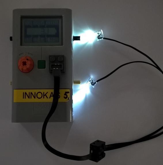 Ledin palamisajan määrittäminen Lasketun ajan testaus 4. Kytke ledit kiinni energiamittarin ulostuloon. 4. Käännä energiamittarin ulostulo päälle ja mittaa kellon avulla, kuinka kauan ledit palavat.