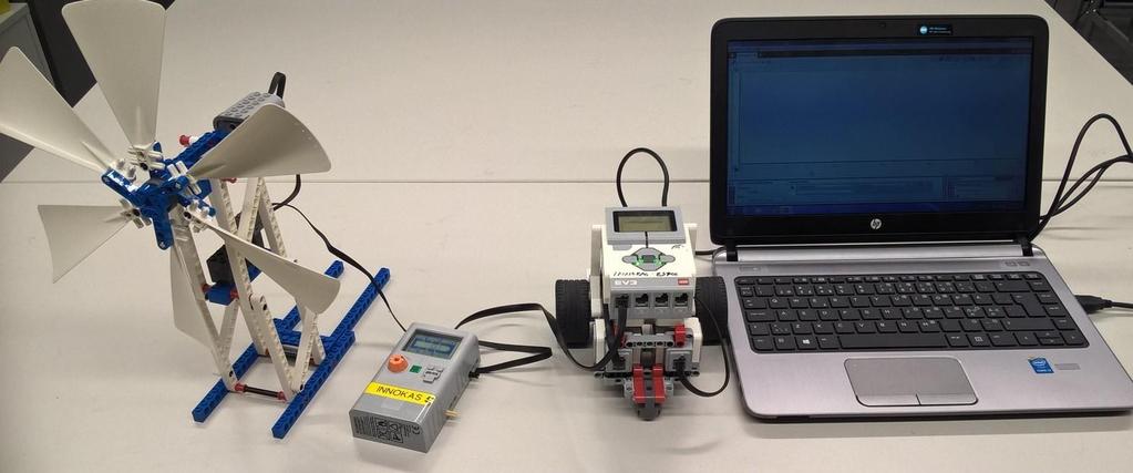 Tuulivoimala Tuulivoimala Yhdistä tuulivoimalan generaattori energiamittarin sisääntuloon. Yhdistä energiamittari Lego EV3 robottiin.