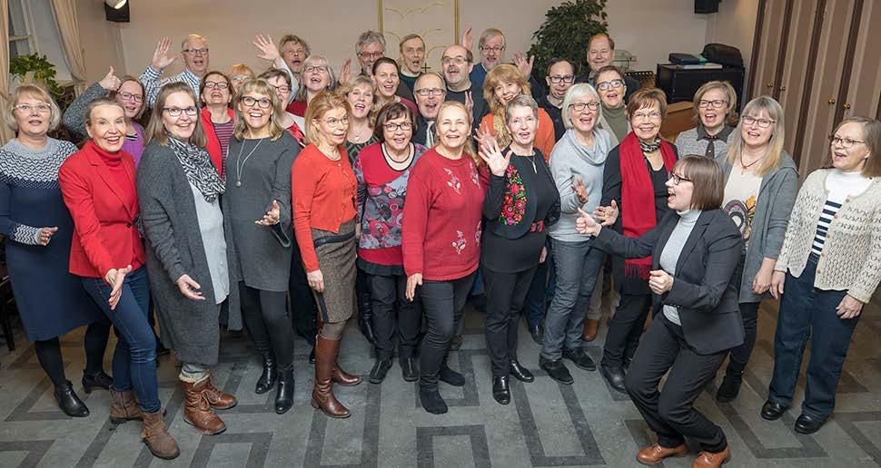B 8 SILTA X/2018 Konserttitarjotin Hannu Jukola Pianokonsertti avaa herättäjäjuhlasarjan Kuorolaiset lähtivät heti innolla mukaan Kirsi Mäen ehdottamaan hyväntekeväisyystempaukseen.