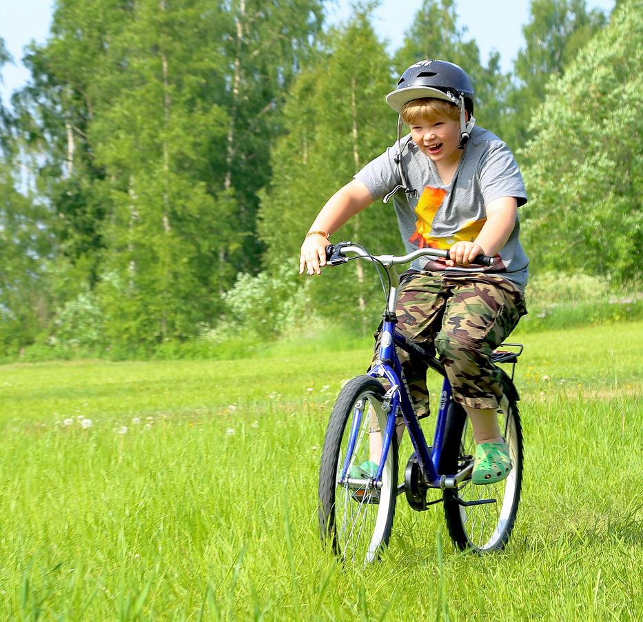 OMAAN LÄHIKOULUUN Lapsen oppivelvollisuus alkaa sinä vuonna, jolloin hän täyttää seitsemän vuotta. Koulu alkaa syyslukukauden 2018 alussa niillä lapsilla, jotka ovat syntyneet vuonna 2011.