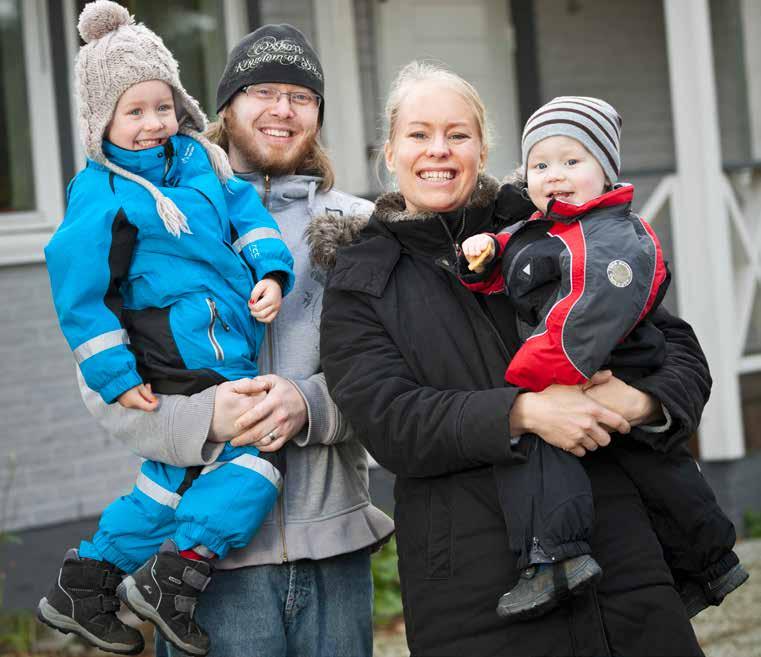 Kestävää mukavuutta sisätiloihin joka päivä Kahden pienen lapsen ja aktiivisen elämän keskellä ei ollut aikaa hankalaan lämmitykseen.