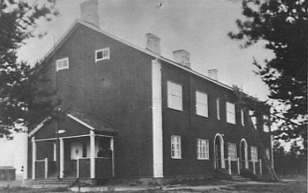 Vuosi 1921 9 kunta on heidät verolle saattanut. 202: Pöytäkirjan tarkastajiksi valittiin opettajat tutkijal. jäsenet T Toiviainen ja J. Jääskeläinen.