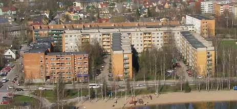 Korteritel on avarad rõdud, otsakorterite omad asuvad otsaseintes. Rõdupiirded valdavalt puidust. Hooned mõjuvad muust Annelinnast elegantsemalt, moodustavad hubase eluskeskkonna. Esinduslik 1970.