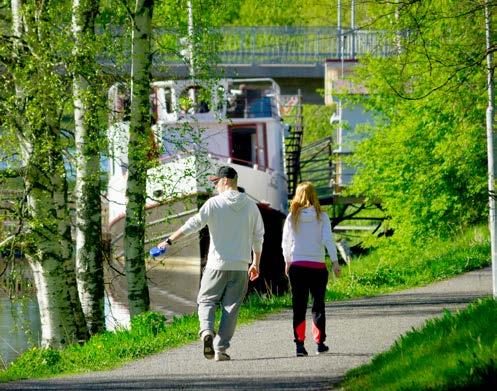 Rakennukset tehtiin omien